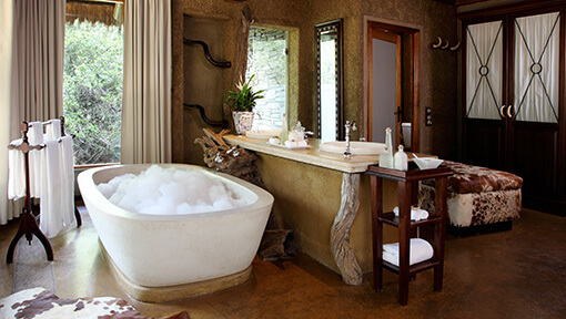 Bathroom of the luxury suite at Camp Jabulani